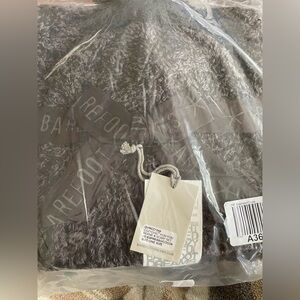 Barefoot Dreams Cozy Chic Pom Pom Beanie & Scarf Set
Espresso/Cocoa